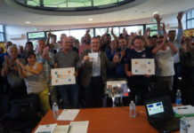 Les arbitres généreux font un don à l’Institut Bergonié