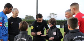 La photo du week end – Quand un arbitre initie à sa fonction