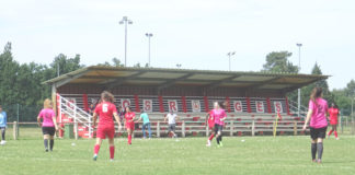 L’Ecole de Foot Féminin ouvre ses portes aux Coqs Rouges !