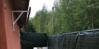 Le FC Pays Aurossais improvise des douches extérieures