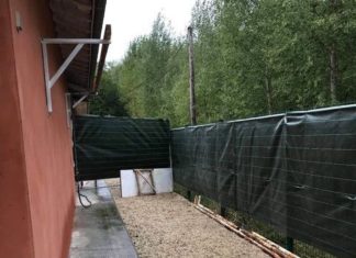 Le FC Pays Aurossais improvise des douches extérieures