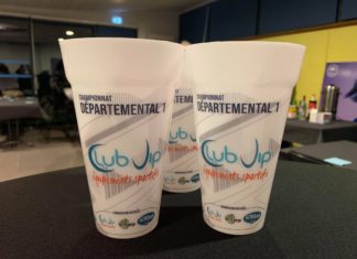 Le district de la Gironde et ses partenaires équipent la D1 club VIP de gobelets