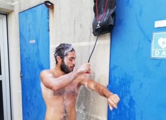 Un système de douche ingénieux à Sainte-Hélène (R2)
