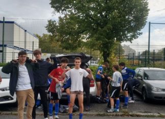 La photo du week end – Quand le kop de supporters se retrouve dans les vestiaires…