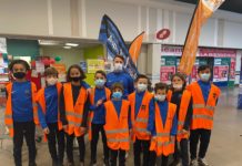 Les U11 de la Jeunesse Villenavaise auprès de la Banque Alimentaire