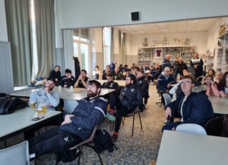 La photo du week-end : Quand le football amateur se rassemble derrière l’équipe de France